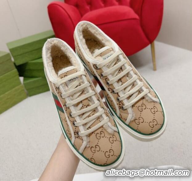 Good Looking Gucci Tennis 1977 Low-top Sneakers in GG Canvas and Teddy Fur GG08311 Beige