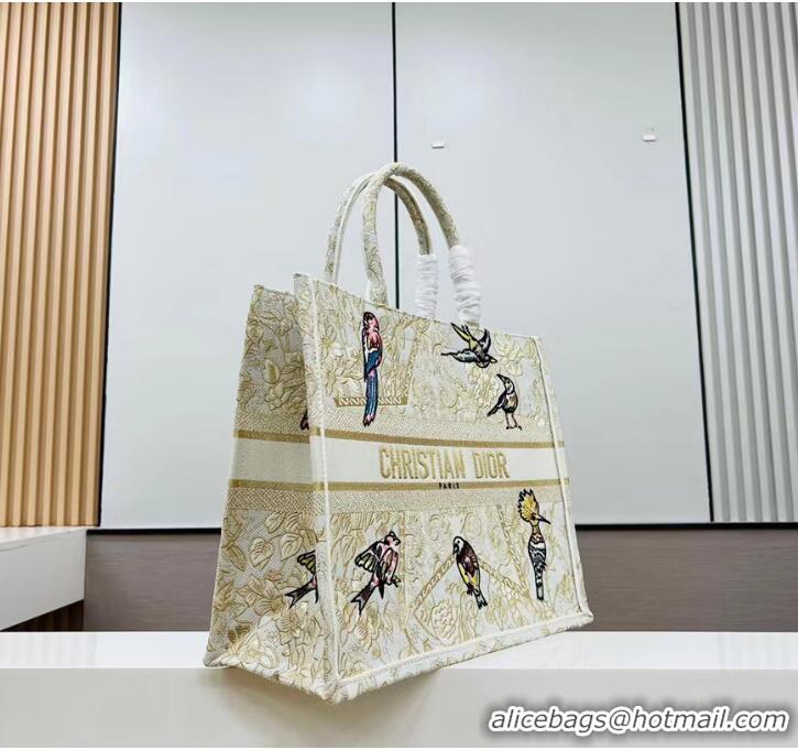 Famous Brand Christian Dior Large Embroidered Book Tote Bag CD8744 White