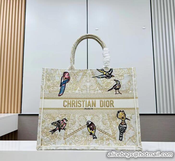 Famous Brand Christian Dior Large Embroidered Book Tote Bag CD8744 White