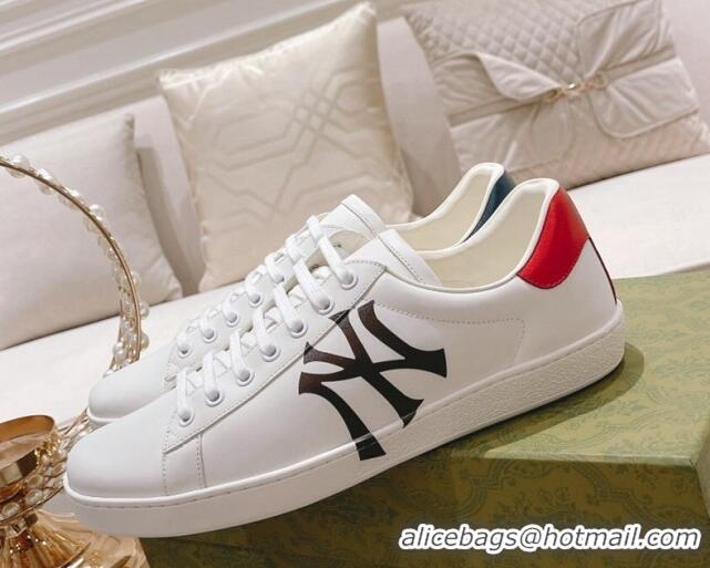 Luxurious Gucci Ace Leather Sneakers Flora White 012099