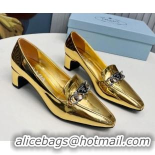 Best Grade Prada Patent Leather Pointed Pumps 4.5cm with Logo Chain Gold 821096