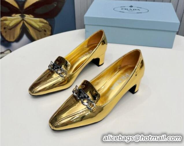 Best Grade Prada Patent Leather Pointed Pumps 4.5cm with Logo Chain Gold 821096