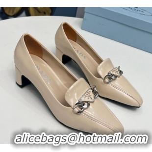 Best Product Prada Patent Leather Pointed Pumps 4.5cm with Logo Chain Nude 821098