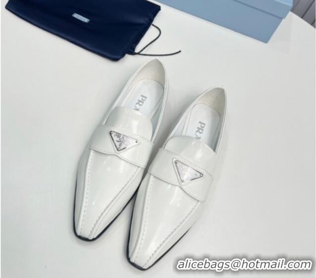 Classic Hot Prada Patent Leather Pointed Loafers White 821104