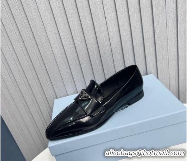 Popular Style Prada Patent Leather Pointed Loafers Black 821105