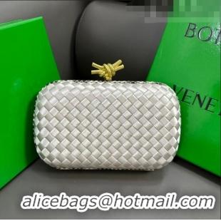 Buy Discount Bottega Veneta Knot Minaudiere Clutch in Intreccio Fabric 717622 Off-white 2023