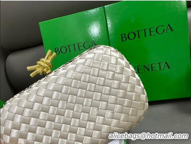 Buy Discount Bottega Veneta Knot Minaudiere Clutch in Intreccio Fabric 717622 Off-white 2023