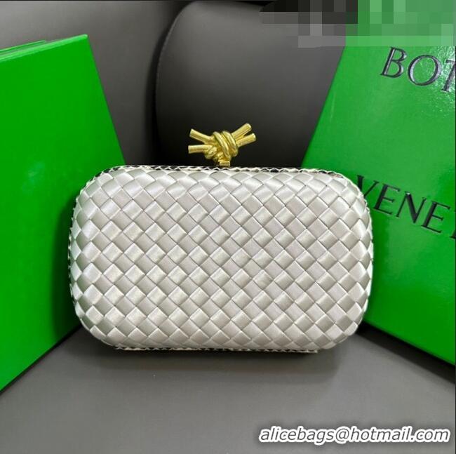 Buy Discount Bottega Veneta Knot Minaudiere Clutch in Intreccio Fabric 717622 Off-white 2023