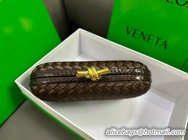 Good Product Bottega Veneta Knot Minaudiere Clutch in Intreccio Fabric 717622 Chocolate 2023