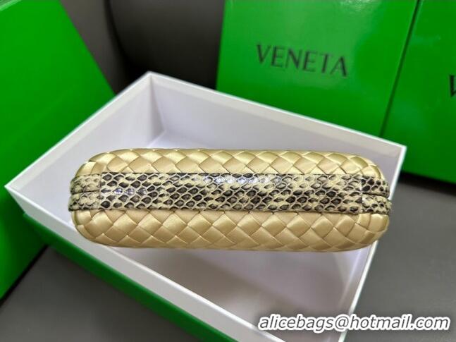 New Design Bottega Veneta Knot Minaudiere Clutch in Intreccio Fabric 717622 Beige 2023