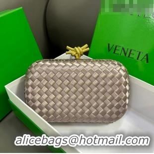 Top Grade Bottega Veneta Knot Minaudiere Clutch in Intreccio Fabric 717622 Grey 01 2023