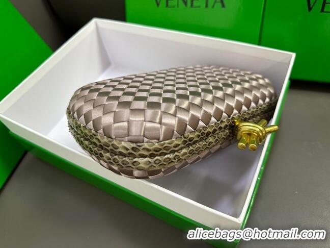 Top Grade Bottega Veneta Knot Minaudiere Clutch in Intreccio Fabric 717622 Grey 01 2023