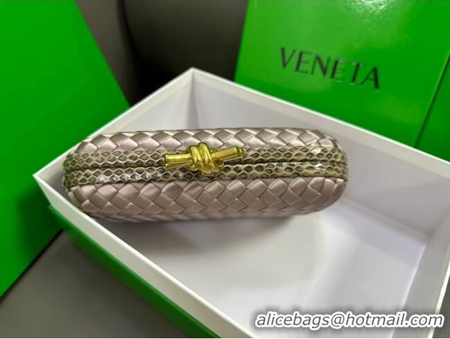 Top Grade Bottega Veneta Knot Minaudiere Clutch in Intreccio Fabric 717622 Grey 01 2023