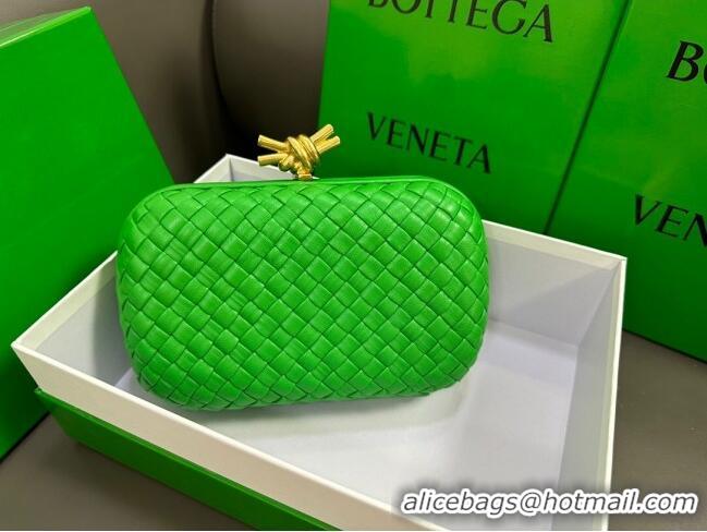 Shop Grade Bottega Veneta Knot Minaudiere Clutch in Padded Intreccio Leather 717622 Green 2023