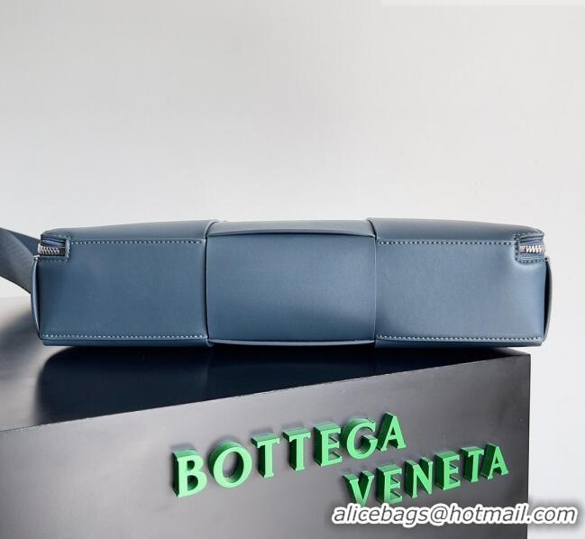 Promotional Bottega Veneta Arco Briefcase in Intreccio Leather 680120 Blue 2023