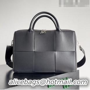 Luxurious Bottega Veneta Arco Briefcase in Intreccio Leather 680120 Black 2023