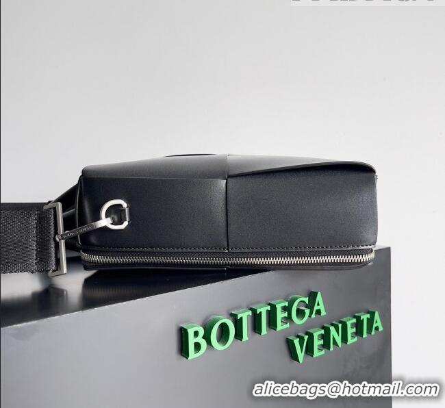 Luxurious Bottega Veneta Arco Briefcase in Intreccio Leather 680120 Black 2023