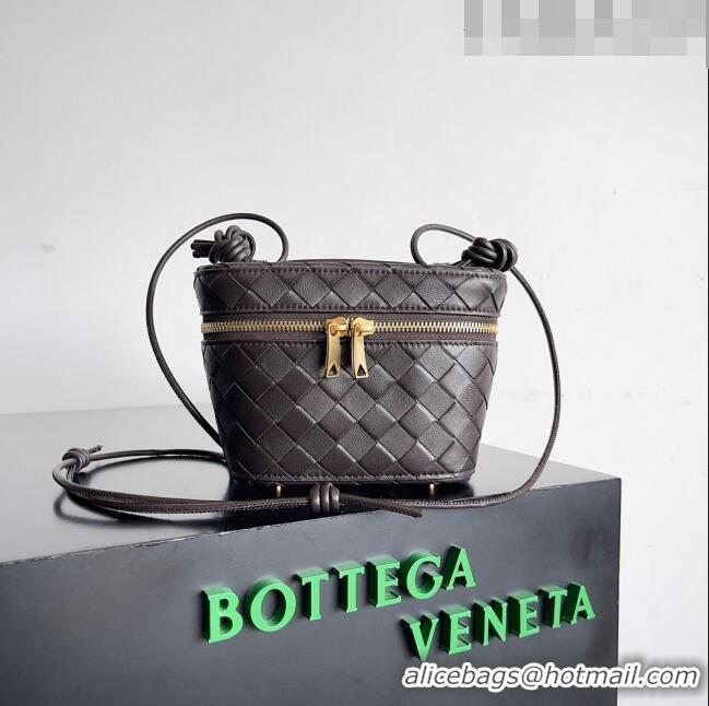 Well Crafted Bottega Veneta Mini Intrecciato Vanity Case 743551 Chocolate 2023