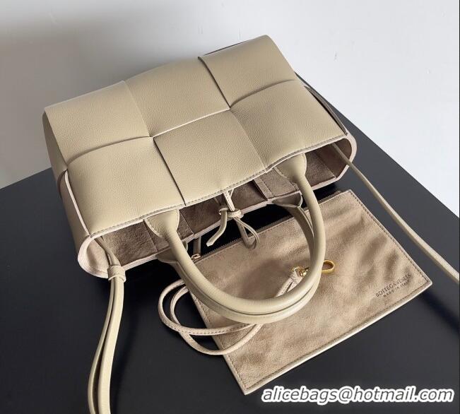 Discount Bottega Veneta Mini Arco Tote Bag in Grained Leather 709337 Beige 2023