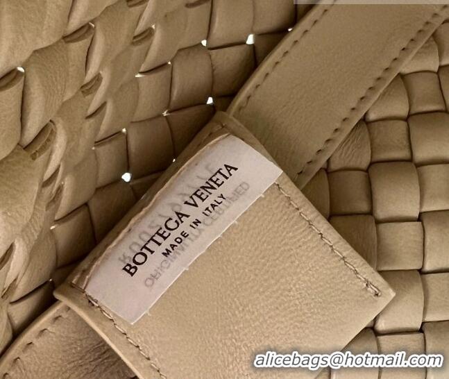 Super Quality Bottega Veneta Medium Clicker Shoulder Bag in Padded Intreccio Leather 730969 Porridge Beige 2023