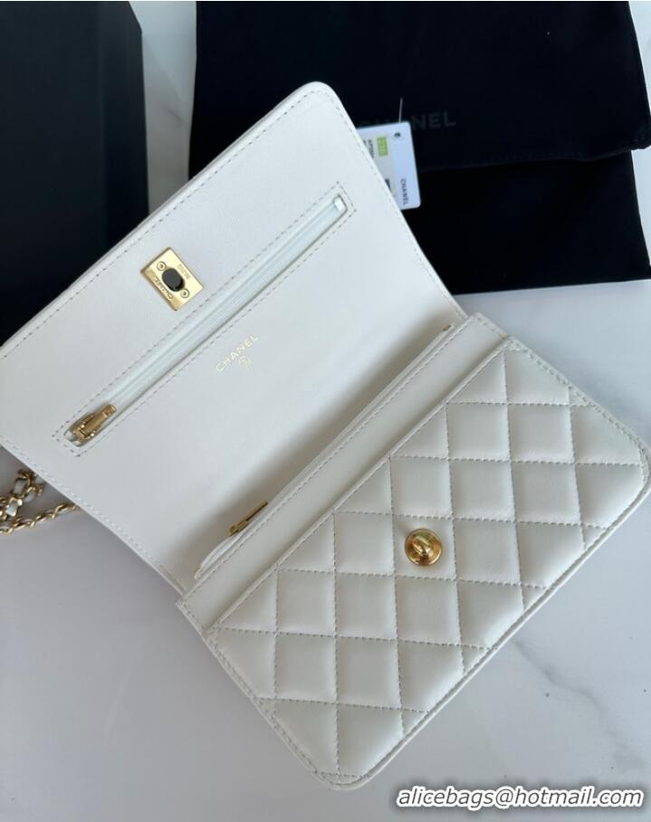 Good Taste Chanel SMALL FLAP BAG AP3504 White