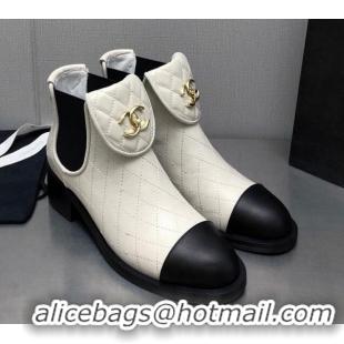 Sumptuous Chanel Quilted Calfskin Ankle Boots with CC Foldover White 809078