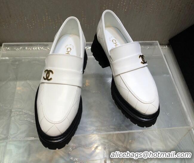 Expensive Chanel Quilted Calfskin Moccasins Loafers G45074 White 809085