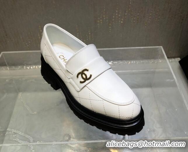 Expensive Chanel Quilted Calfskin Moccasins Loafers G45074 White 809085