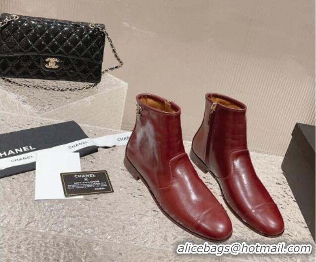 Elegant Chanel Shiny Calfskin Flat Ankle Boots with Chain CC Burgundy 809108