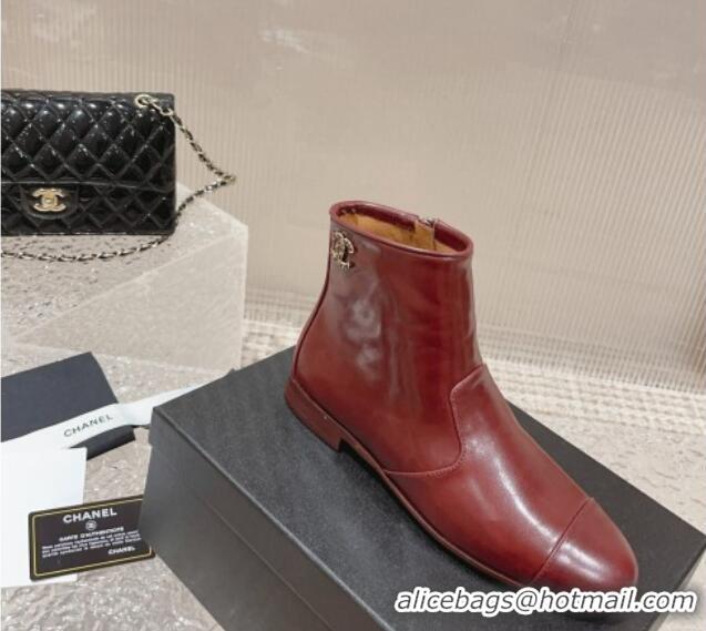 Elegant Chanel Shiny Calfskin Flat Ankle Boots with Chain CC Burgundy 809108