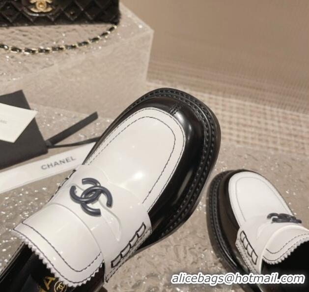 Low Price Chanel Calfskin Moccasins Loafers White/Black 819048