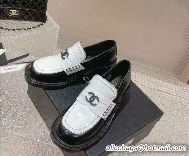 Low Price Chanel Calfskin Moccasins Loafers White/Black 819048