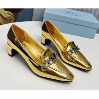 Best Grade Prada Patent Leather Pointed Pumps 4.5cm with Logo Chain Gold 821096