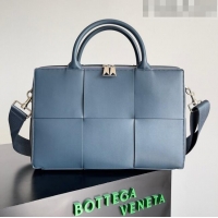 Promotional Bottega Veneta Arco Briefcase in Intreccio Leather 680120 Blue 2023