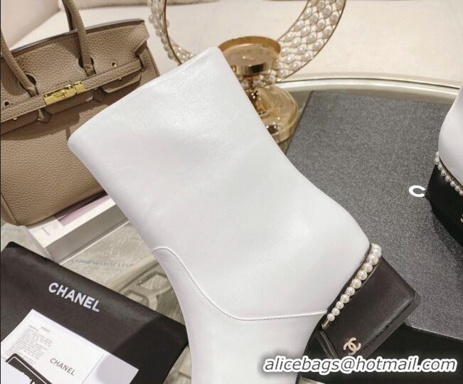 Pretty Style Chanel Lambskin Heel Ankle Boots 4.5cm with Pearls White 828017