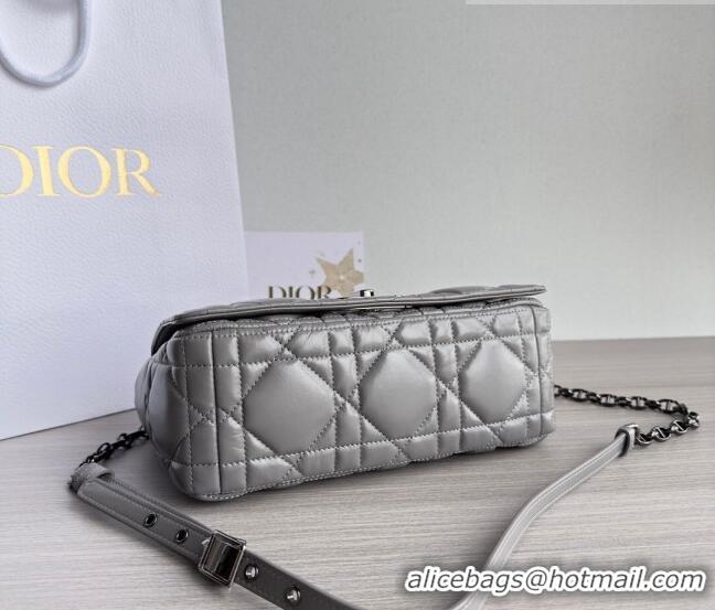 Buy Fashionable Dior Medium Caro Chain Bag in Quilted Macrocannage Calfskin M9242 Grey 2023