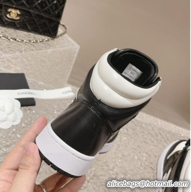 Luxurious Chanel Quilted Calfskin High-top Sneakers with Pearls CC White2/Black 091138