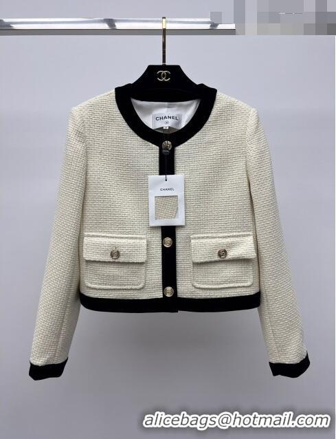 ​Well Crafted Chanel Short Tweed Jacket CH102637 Beige 2023