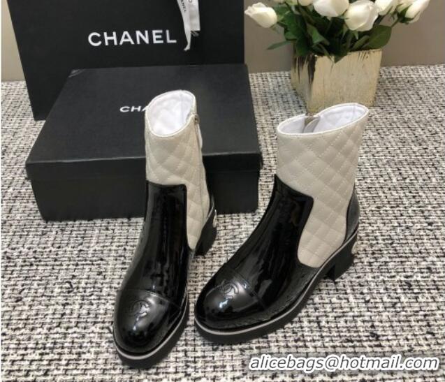 Luxurious Chanel Quilted Lambskin and Patent Calfskin Heel Ankle Boots 6cm Black/White 016114