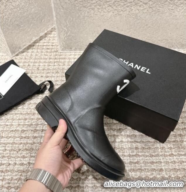 Perfect Chanel Rubber Ankle Boots with Front CC Black 103017