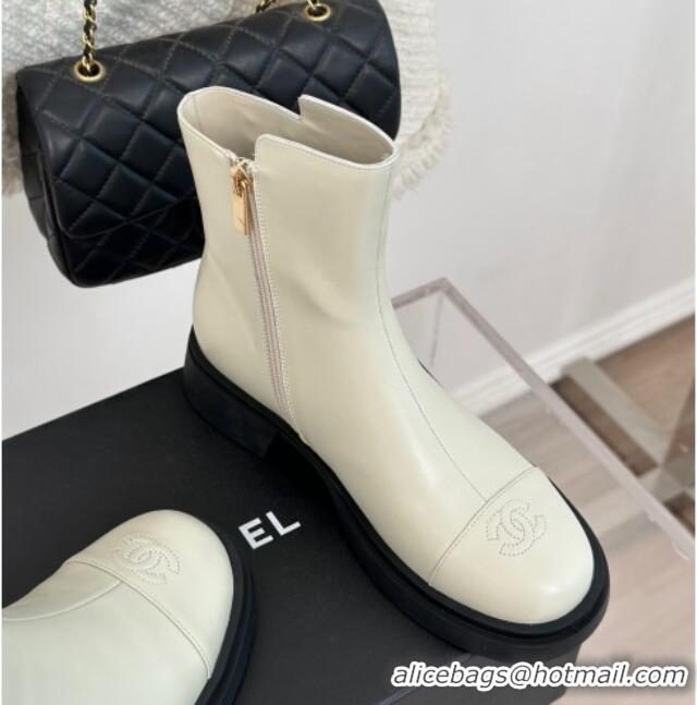 Perfect Chanel Calfskin Ankle Boots 3cm with CC White 106055