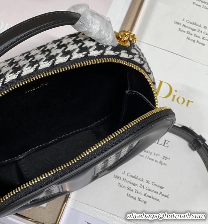 Luxury Cheap DIOR SIGNATURE BAG WITH STRAP Black and White Houndstooth Embroidery 1293