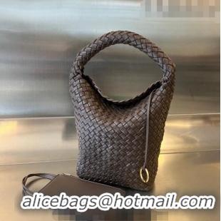 Promotional Bottega Veneta Small Cabat Bucket Bag in Intreccio Leather 753172 Light brown 2023