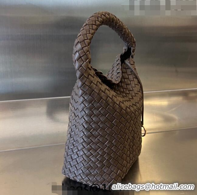 Promotional Bottega Veneta Small Cabat Bucket Bag in Intreccio Leather 753172 Light brown 2023