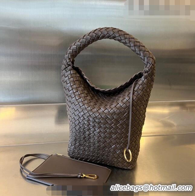 Promotional Bottega Veneta Small Cabat Bucket Bag in Intreccio Leather 753172 Light brown 2023