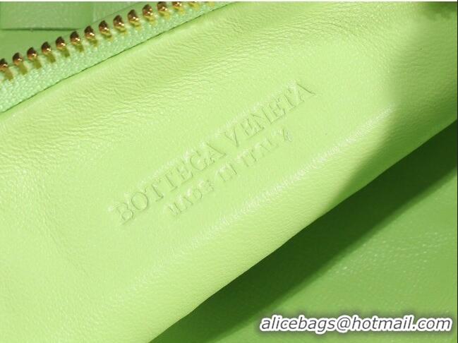 Good Product Bottega Veneta Mini Jodie Hobo Bag in Intrecciato Lambskin 651876 Fennel Green 2023