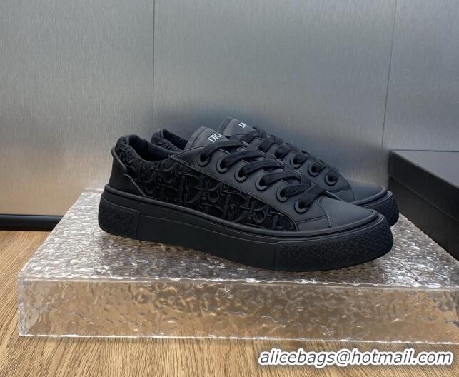 Stylish Dior B33 Low-top Sneakers in Black Smooth Calfskin and Oblique Raised Embroidery 103088