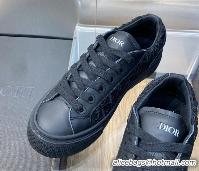 Stylish Dior B33 Low-top Sneakers in Black Smooth Calfskin and Oblique Raised Embroidery 103088