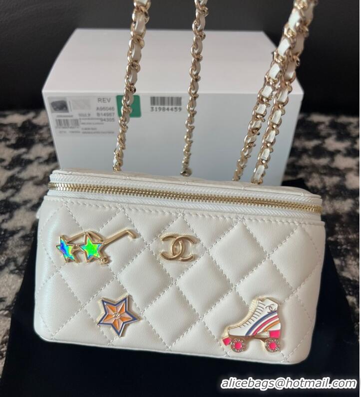 Popular Style Chanel CLUTCH WITH CHAIN AP3044 White