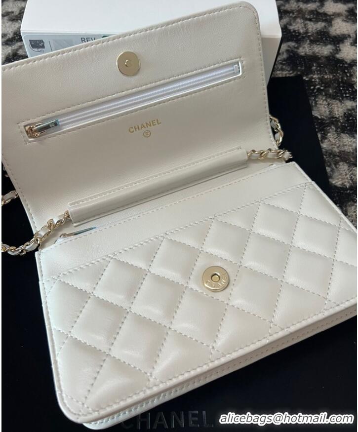 Promotional Chanel CLASSIC WALLET ON CHAIN AP0250 White